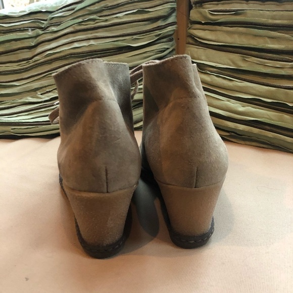 J. Crew Suede Lace Up Wedge Boots size 6 Tan - Picture 7 of 9